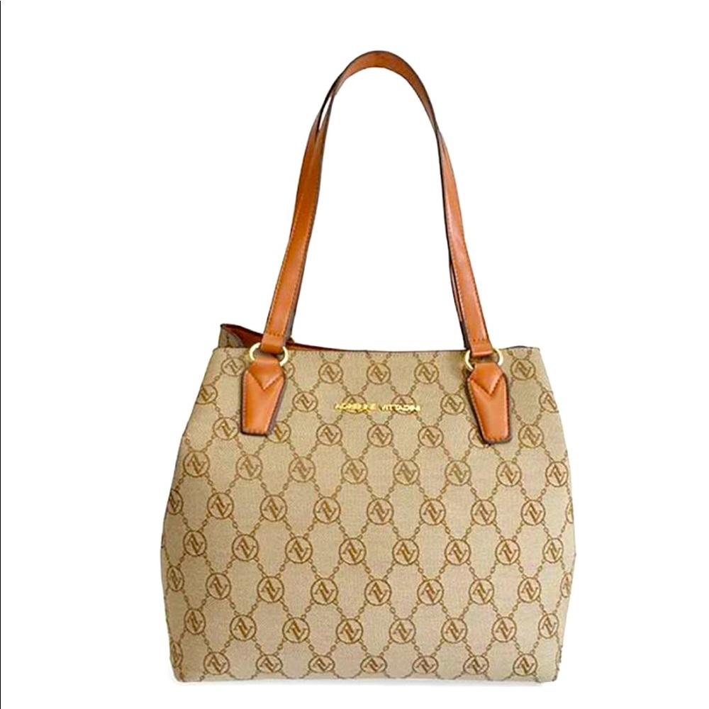 ❤️ SOLD❤️ Adrienne Vittadini Signature Satchel
